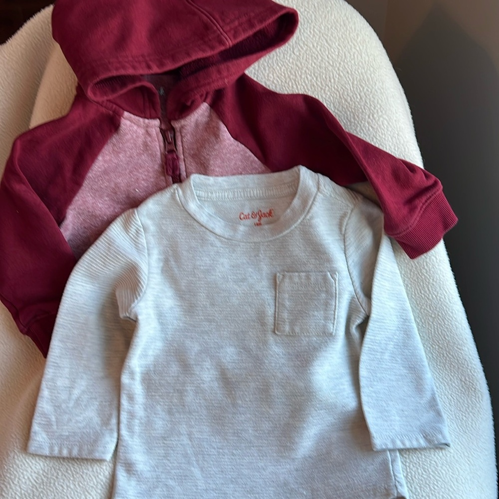Sweatshirt and long sleeve shirt